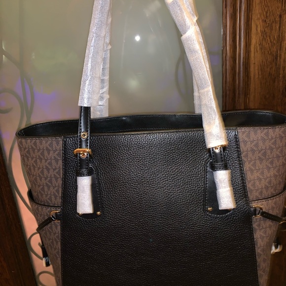 ***SOLD*** MK leopard print purse - Picture 3 of 4